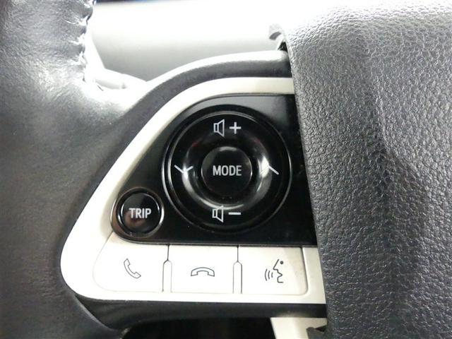 プリウスＰＨＶ Ａプレミアム　衝突被害軽減ブレーキ　障害物センサー　車線逸脱警報　ペダル踏み間違抑制装置　ブラインドモニター　先進ライト　ドライブレコーダー　クルーズコントロール　シートヒーター　ディスプレイオーディオ　ＥＴＣ（14枚目）