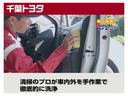 Ｇ　クエロ　衝突被害軽減ブレーキ　障害物センサー　車線逸脱警報　ペダ踏み間違抑制装置　先進ライト　両側電動スライドドア　オートエアコン　メモリーナビ・フルセグＴＶ　バックモニター　後席モニター　ＬＥＤヘッドライト（55枚目）