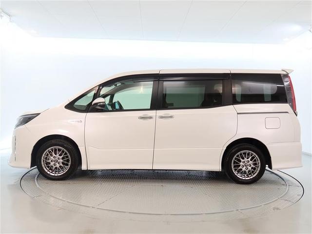 ノア ハイブリッドＳｉ　ダブルバイビー　１年間走行無制限保証　衝突回避被害軽減　車線逸脱警報機能　メモリナビ　フルセグＴＶ　バックカメラ　後席用モニター　ドライブレコーダー　ＥＴＣ　クルーズコントロール　電動スライドドア　ＬＥＤヘッドライト（3枚目）