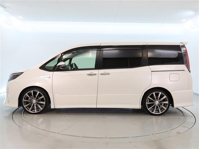 ノア ハイブリッドＳｉ　ダブルバイビー　１年間走行無制限保証　衝突回避被害軽減　車線逸脱警報機能　メモリナビ　フルセグＴＶ　バックカメラ　後席用モニター　ドライブレコーダー　ＥＴＣ　クルーズコントロール　電動スライドドア　ＬＥＤヘッドライト（3枚目）