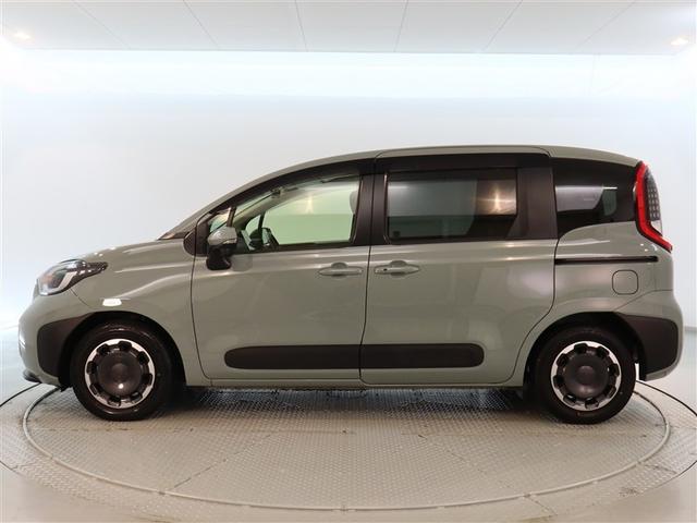 シエンタ ハイブリッドＺ　１年間走行無制限保証　ペダル踏み間違い　衝突回避被害軽減　車線逸脱警報機能　メモリナビ　フルセグＴＶ　バックカメラ　ドライブレコーダー　ＥＴＣ　電源コンセント　クルーズコントロール　電動スライドドア（3枚目）