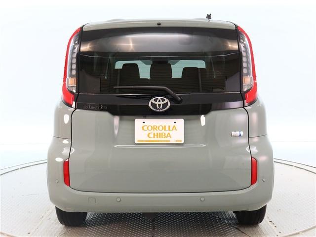 シエンタ ハイブリッドＺ　１年間走行無制限保証　ペダル踏み間違い　衝突回避被害軽減　車線逸脱警報機能　メモリナビ　フルセグＴＶ　バックカメラ　ドライブレコーダー　ＥＴＣ　電源コンセント　クルーズコントロール　電動スライドドア（4枚目）