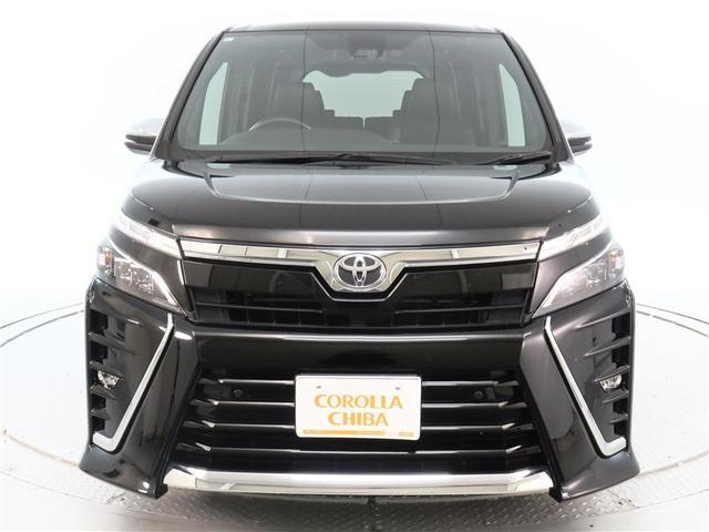 ヴォクシー ＺＳ　煌ＩＩＩ　１年間走行無制限保証　ペダル踏み間違い　衝突回避被害軽減　車線逸脱警報機能　メモリナビ　フルセグＴＶ　バックカメラ　後席用モニター　ドライブレコーダー　ＥＴＣ　クルーズコントロール　電動スライドドア（2枚目）