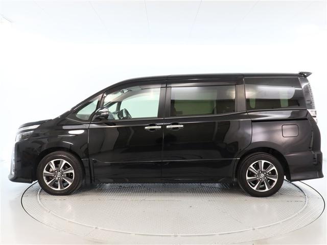 ヴォクシー ＺＳ　煌ＩＩＩ　１年間走行無制限保証　ペダル踏み間違い　衝突回避被害軽減　車線逸脱警報機能　メモリナビ　フルセグＴＶ　バックカメラ　後席用モニター　ドライブレコーダー　ＥＴＣ　クルーズコントロール　電動スライドドア（3枚目）