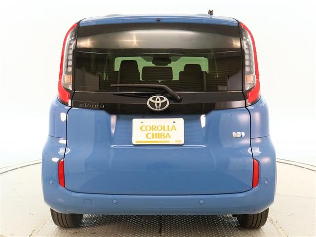 シエンタ ハイブリッドＺ　１年間走行無制限保証　ペダル踏み間違い　衝突回避被害軽減　車線逸脱警報機能　メモリナビ　フルセグＴＶ　バックカメラ　パノラミックモニタ　ドライブレコーダー　ＥＴＣ　電源コンセント　クルーズコントロール（4枚目）