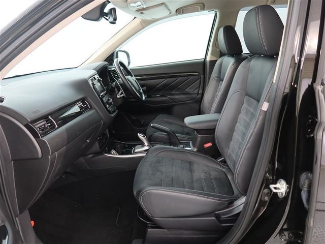 アウトランダーPHEV Gナビパッケージ 1年間走行無制限保証 衝突回避被害軽減 車線逸脱警報機能 メモリナビ フルセグTV バックカメラ パノラミックモニタ 後席用モニター ETC 電源コンセント クルーズコントロール LEDヘッドライト(10枚目)