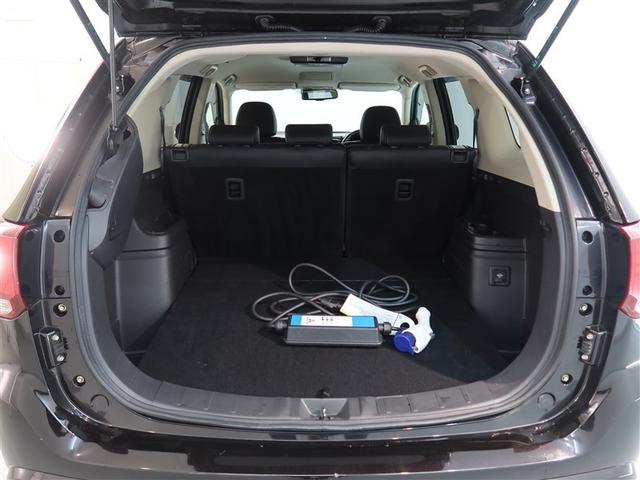 アウトランダーPHEV Gナビパッケージ 1年間走行無制限保証 衝突回避被害軽減 車線逸脱警報機能 メモリナビ フルセグTV バックカメラ パノラミックモニタ 後席用モニター ETC 電源コンセント クルーズコントロール LEDヘッドライト(12枚目)