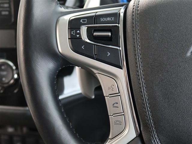 アウトランダーPHEV Gナビパッケージ 1年間走行無制限保証 衝突回避被害軽減 車線逸脱警報機能 メモリナビ フルセグTV バックカメラ パノラミックモニタ 後席用モニター ETC 電源コンセント クルーズコントロール LEDヘッドライト(15枚目)