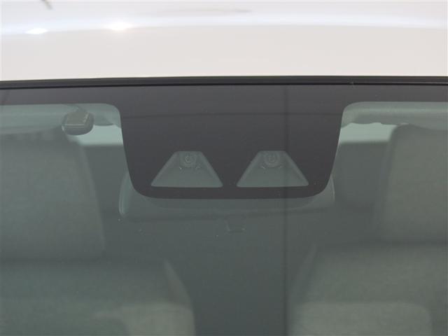 スマートアシストとはダイハツの予防安全機能の総称で、車両に搭載した「ステレオカメラ」が周囲の状況を認識し、ドライバーの運転をサポートしてくれる機能です。