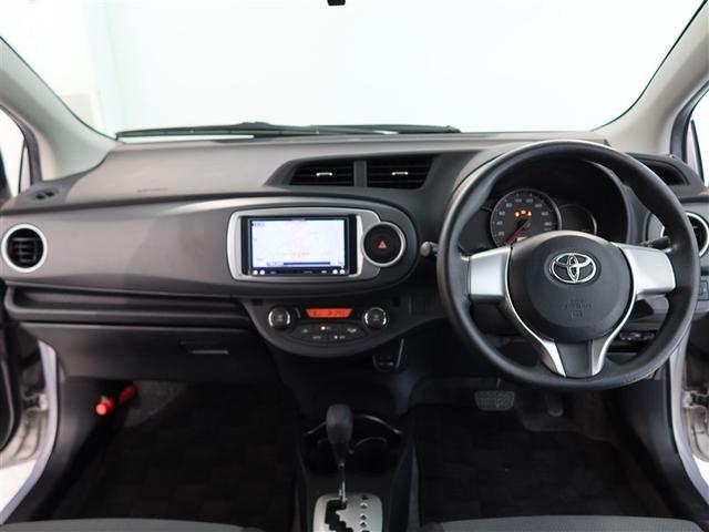 ヴィッツ F スマイルエディション 1年間走行無制限保証 メモリナビ フルセグTV ETC DVD再生 スマートキー オートエアコン(8枚目)