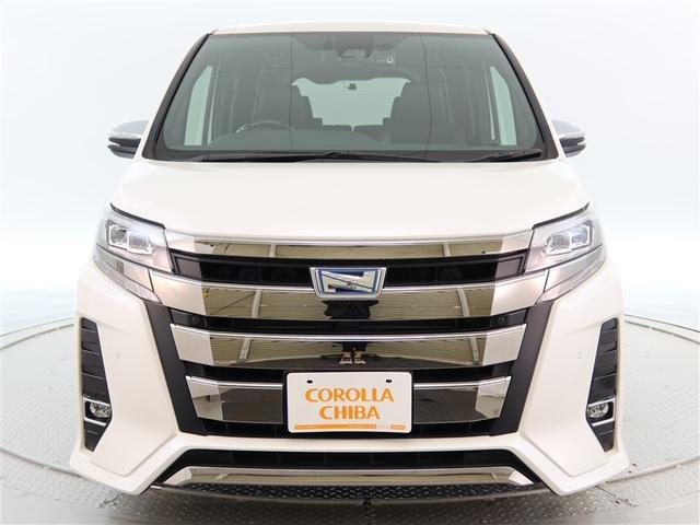 ノア ハイブリッドＳｉ　ダブルバイビーＩＩＩ　１年間走行無制限保証　ペダル踏み間違い　衝突回避被害軽減　車線逸脱警報機能　メモリナビ　フルセグＴＶ　バックカメラ　後席用モニター　ドライブレコーダー　ＥＴＣ　クルーズコントロール　電動スライドドア（2枚目）