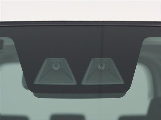 ルーミー カスタムＧ　１年間走行無制限保証　ペダル踏み間違い　衝突回避被害軽減　車線逸脱警報機能　メモリナビ　フルセグＴＶ　バックカメラ　パノラミックモニタ　ＥＴＣ　クルーズコントロール　電動スライドドア（14枚目）