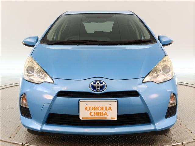 アクア Ｓ　１年間走行無制限保証　メモリナビ　ワンセグＴＶ　バックカメラ　ＥＴＣ　スマートキー　スペアキー　スペアタイヤ　オートエアコン　オートライト　ＣＤ再生　パワーステアリング　パワーウィンドウ（2枚目）