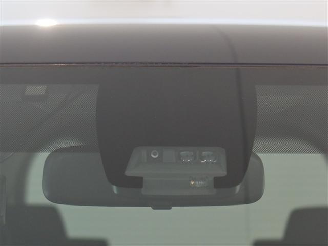 ノア Ｓｉ　１年間走行無制限保証　衝突回避被害軽減　車線逸脱警報機能　メモリナビ　フルセグＴＶ　バックカメラ　ＥＴＣ　電動スライドドア　ＬＥＤ　ＤＶＤ再生　スマートキー　オートエアコン　アイドリングストップ（14枚目）