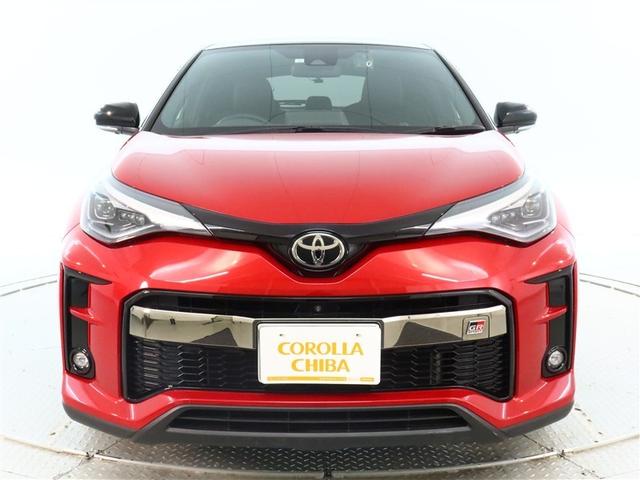 Ｃ－ＨＲ Ｓ　ＧＲスポーツ　１年間走行無制限保証　衝突回避被害軽減　車線逸脱警報機能　メモリナビ　バックカメラ　パノラミックモニタ　ＥＴＣ　電源コンセント　クルーズコントロール　ＬＥＤヘッドライト　スマートキー　オートエアコン（2枚目）