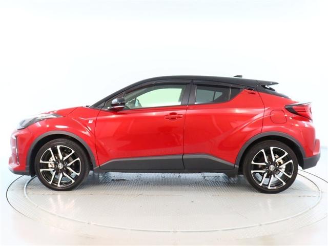 Ｃ－ＨＲ Ｓ　ＧＲスポーツ　１年間走行無制限保証　衝突回避被害軽減　車線逸脱警報機能　メモリナビ　バックカメラ　パノラミックモニタ　ＥＴＣ　電源コンセント　クルーズコントロール　ＬＥＤヘッドライト　スマートキー　オートエアコン（3枚目）