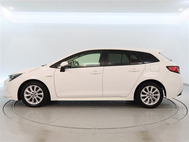 カローラツーリング ハイブリッド S 1年間走行無制限保証 ペダル踏み間違い 衝突回避被害軽減 車線逸脱警報機能 メモリナビ フルセグTV バックカメラ ドライブレコーダー ETC クルーズコントロール LEDヘッドライト スマートキー(3枚目)