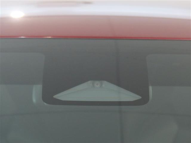 カローラツーリング ハイブリッド　ダブルバイビー　１年間走行無制限保証　ペダル踏み間違い　衝突回避被害軽減　車線逸脱警報機能　メモリナビ　フルセグＴＶ　Ｂカメラ　ドラレコ　ＥＴＣ　電源コンセント　クルコン　ＬＥＤ　オートエアコン　ブラインドモニタ（13枚目）