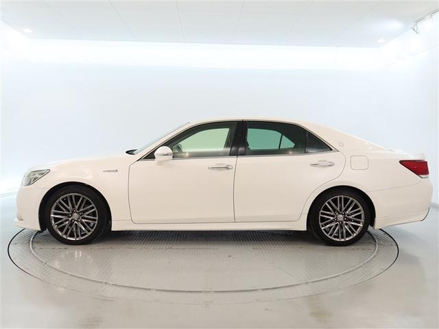 クラウンハイブリッド アスリートＳ　１年間走行無制限保証　ＨＤＤナビ　フルセグＴＶ　バックカメラ　ＥＴＣ　クルーズコントロール　ＤＶＤ再生　スマートキー　オートエアコン（3枚目）