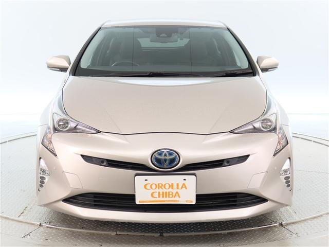 プリウス Ａプレミアム　１年間走行無制限保証　ペダル踏み間違い　衝突回避被害軽減　車線逸脱警報機能　メモリナビ　フルセグＴＶ　バックカメラ　ドライブレコーダー　ＥＴＣ　電源コンセント　クルーズコントロール　ＬＥＤ（2枚目）