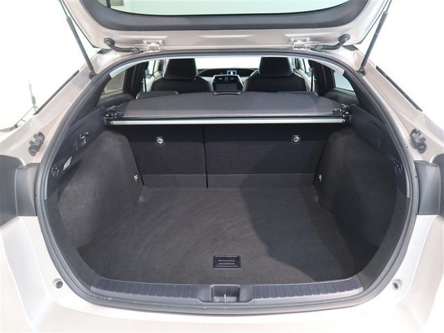 プリウス Ａプレミアム　１年間走行無制限保証　ペダル踏み間違い　衝突回避被害軽減　車線逸脱警報機能　メモリナビ　フルセグＴＶ　バックカメラ　ドライブレコーダー　ＥＴＣ　電源コンセント　クルーズコントロール　ＬＥＤ（12枚目）