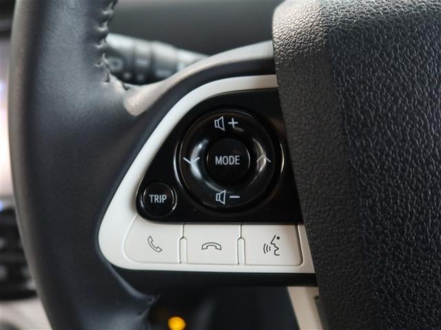プリウス Ａプレミアム　１年間走行無制限保証　ペダル踏み間違い　衝突回避被害軽減　車線逸脱警報機能　メモリナビ　フルセグＴＶ　バックカメラ　ドライブレコーダー　ＥＴＣ　電源コンセント　クルーズコントロール　ＬＥＤ（15枚目）