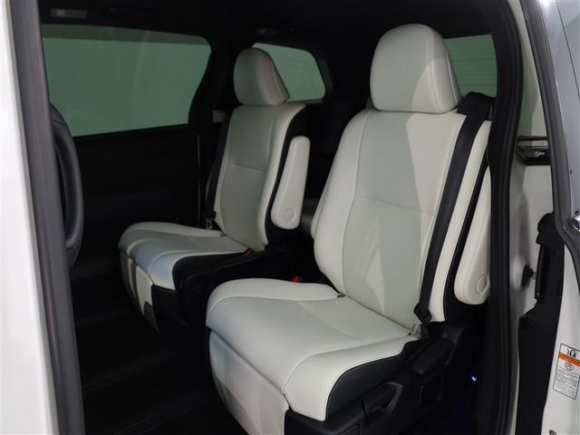 ゆとりある広々とした車内空間は、ドライブを始め買い物やレジャーなど、幅広く活躍します。一人でもみんなとでもお出かけを楽しみましょう！