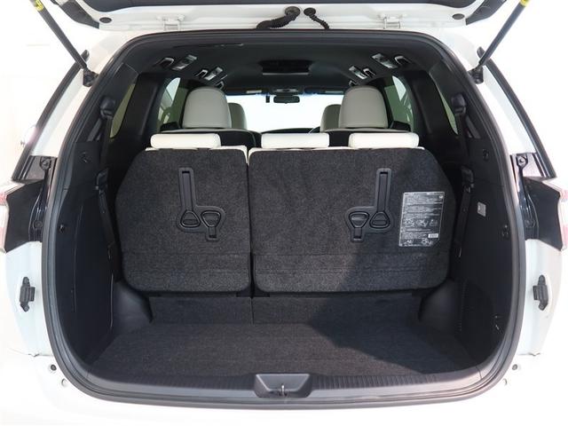 広々としたラゲージスペースを備えています。大きなものや長さのある荷物もしっかりと積み込めます。