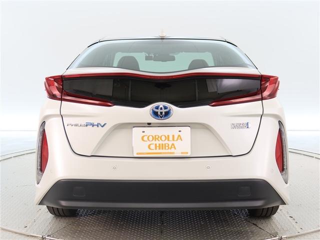 バックカメラが付いているので後方確認が非常にしやすいです。今や運転初心者も熟練者も必須装備！ついていて損はないですね♪