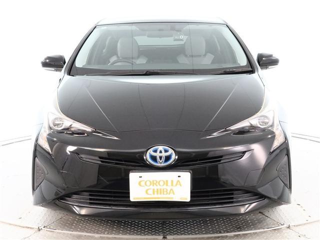 プリウス Ｓ　１年間走行距離無制限保証　ＬＥＤヘッドランプ　フルセグナビゲーション　ＣＤ再生　ＤＶＤ再生　バックカメラ　ＥＴＣ　ドライブレコーダー　運転席助手席サイドエアバッグ　スマートキー　ワンオーナー（2枚目）