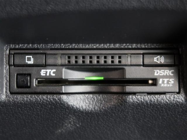 プリウス Ｓ　１年間走行距離無制限保証　ＬＥＤヘッドランプ　フルセグナビゲーション　ＣＤ再生　ＤＶＤ再生　バックカメラ　ＥＴＣ　ドライブレコーダー　運転席助手席サイドエアバッグ　スマートキー　ワンオーナー（16枚目）