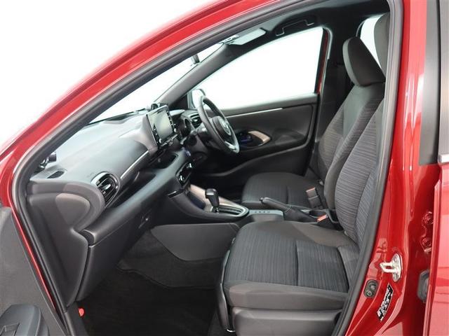 ヤリス ハイブリッドＺ　１年間走行無制限保証　ペダル踏み間違い　衝突回避被害軽減　車線逸脱警報機能　パノラミックビューカメラ　ドライブレコーダー　ＥＴＣ　クルーズコントロール　ＬＥＤヘッドライト（10枚目）