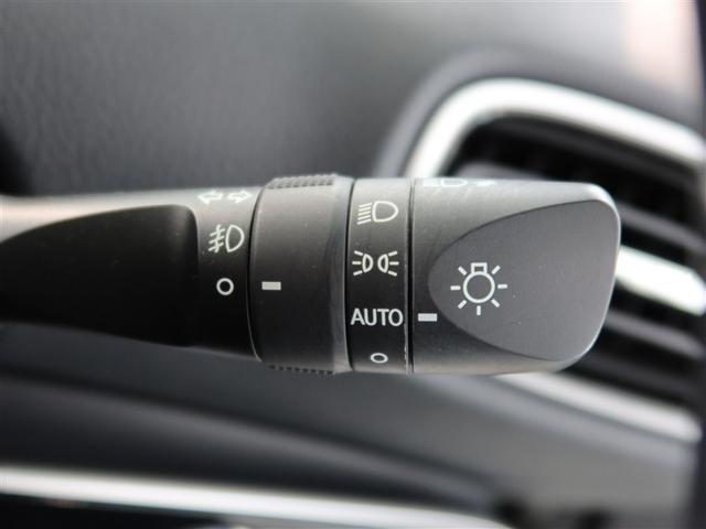 プリウス Ａ　１年間走行距離無制限保証　衝突被害軽減ブレーキ　ＬＥＤヘッドランプ　フルセグナビゲーション　ＤＶＤ再生　バックカメラ　ＥＴＣ　ドライブレコーダー　パワーシート　ＡＣ１００Ｖ　ワンオーナー（21枚目）