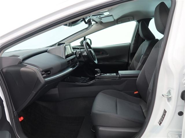 プリウス X 1年間走行無制限保証 ペダル踏み間違い 衝突回避被害軽減 車線逸脱警報機能 メモリナビ フルセグTV ドライブレコーダー ETC クルーズコントロール LEDヘッドライト DVD再生 スマートキー(9枚目)