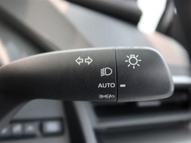 プリウス X 1年間走行無制限保証 ペダル踏み間違い 衝突回避被害軽減 車線逸脱警報機能 メモリナビ フルセグTV ドライブレコーダー ETC クルーズコントロール LEDヘッドライト DVD再生 スマートキー(20枚目)