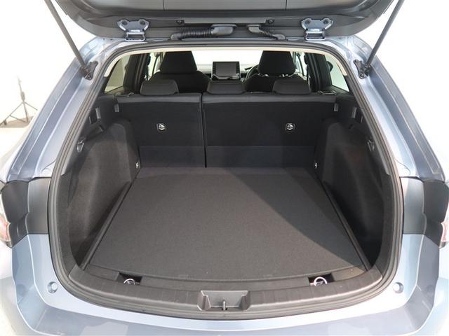 カローラツーリング ハイブリッド　Ｓ　１年間走行無制限保証　ペダル踏み間違い　衝突回避被害軽減　車線逸脱警報機能　メモリナビ　フルセグＴＶ　バックカメラ　ドライブレコーダー　ＥＴＣ　クルーズコントロール　ＬＥＤヘッドライト　ＤＶＤ再生（12枚目）