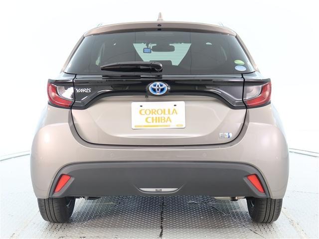 ヤリス ハイブリッドG 1年間走行無制限保証 ペダル踏み間違い 衝突回避被害軽減 車線逸脱警報機能 メモリナビ バックカメラ ETC クルーズコントロール スマートキー オートエアコン(4枚目)