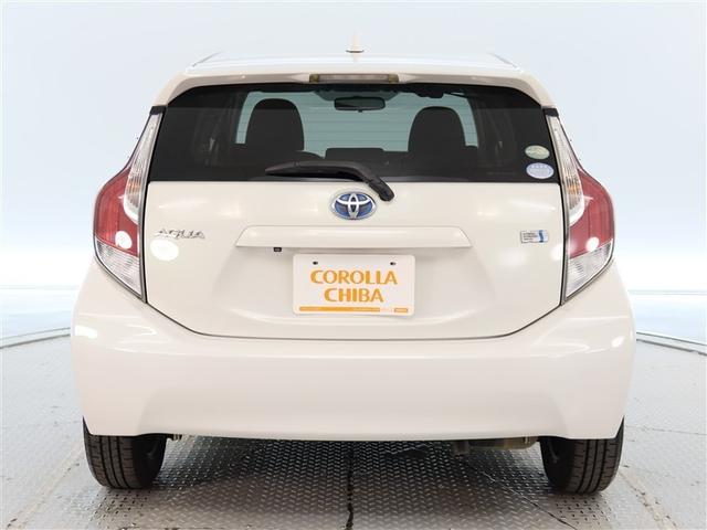 アクア Ｓ　１年間走行無制限保証　メモリナビ　フルセグＴＶ　バックカメラ　ＤＶＤ再生　スマートキー　オートエアコン（4枚目）