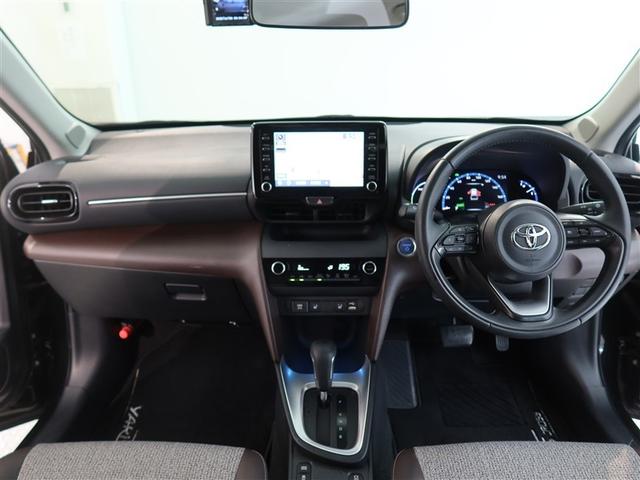 ヤリスクロス ハイブリッドＺ　１年間走行無制限保証　ペダル踏み間違い　衝突回避被害軽減　車線逸脱警報機能　メモリナビ　フルセグＴＶ　バックカメラ　パノラミックモニタ　ドライブレコーダー　ＥＴＣ　クルーズコントロール（7枚目）