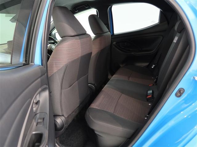 ヤリス ハイブリッドＧ　１年間走行無制限保証　ペダル踏み間違い　衝突回避被害軽減　車線逸脱警報機能　ＤＡ　フルセグＴＶ　バックカメラ　パノラミックモニタ　ＥＴＣ　クルーズコントロール　ＬＥＤヘッドライト　スマートキー（12枚目）