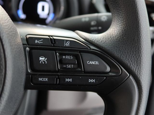 ヤリス ハイブリッドＧ　１年間走行無制限保証　ペダル踏み間違い　衝突回避被害軽減　車線逸脱警報機能　ＤＡ　フルセグＴＶ　バックカメラ　パノラミックモニタ　ＥＴＣ　クルーズコントロール　ＬＥＤヘッドライト　スマートキー（17枚目）