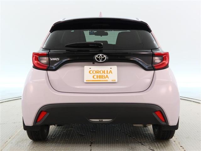 ヤリス Ｚ　１年間走行無制限保証　衝突回避被害軽減　車線逸脱警報機能　メモリナビ　フルセグＴＶ　バックカメラ　パノラミックモニタ　ドライブレコーダー　ＥＴＣ　クルーズコントロール　ＬＥＤヘッドライト　スマートキー（8枚目）