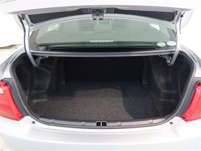 �L�X�Ƃ������Q�[�W�X�y�[�X������Ă��܂��B�傫�Ȃ��̂Ⓑ���̂���ו�����������Ɛςݍ��߂܂��B