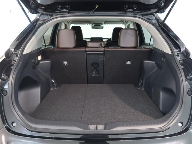 ヤリスクロス ハイブリッドＺ　１年間走行無制限保証　ペダル踏み間違い　衝突回避被害軽減　車線逸脱警報機能　メモリナビ　フルセグＴＶ　バックカメラ　ＥＴＣ　クルーズコントロール　ＬＥＤヘッドライト　ＤＶＤ再生　スマートキー（13枚目）