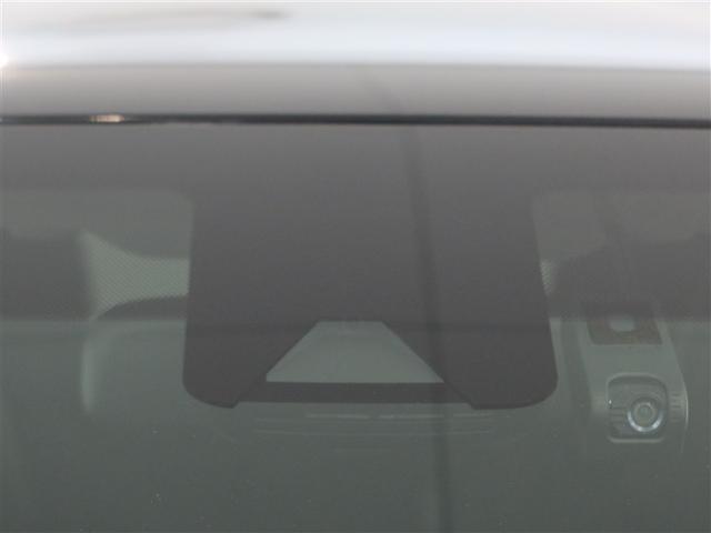 ヤリスクロス ハイブリッドＺ　１年間走行無制限保証　ペダル踏み間違い　衝突回避被害軽減　車線逸脱警報機能　メモリナビ　フルセグＴＶ　バックカメラ　ＥＴＣ　クルーズコントロール　ＬＥＤヘッドライト　ＤＶＤ再生　スマートキー（14枚目）