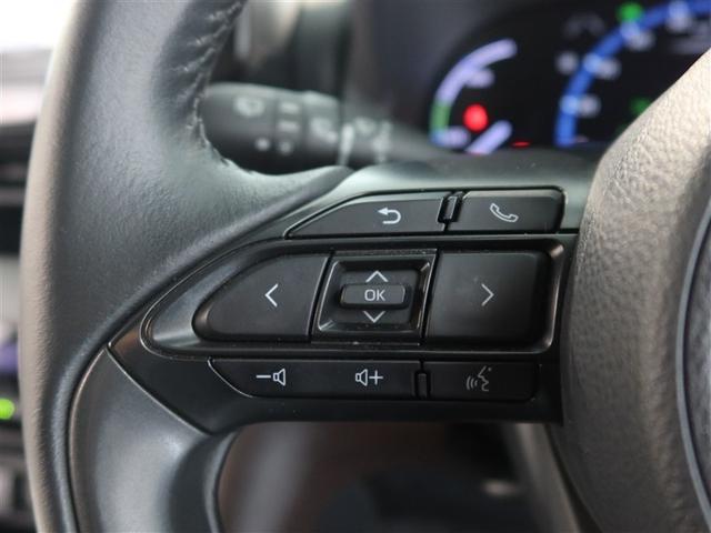 ヤリスクロス ハイブリッドＺ　１年間走行無制限保証　ペダル踏み間違い　衝突回避被害軽減　車線逸脱警報機能　メモリナビ　フルセグＴＶ　バックカメラ　ＥＴＣ　クルーズコントロール　ＬＥＤヘッドライト　ＤＶＤ再生　スマートキー（16枚目）