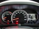 とっても見やすいメーターです。夜間時はラグジュアリーな気分にさせてくれる照明が魅力ですので、夜のドライブも楽しみになりますよ♪