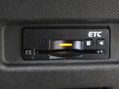 ＥＴＣ車載器付きです。高速道路の料金所もスムーズに通過できます。 2