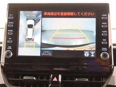 パノラミックビューモニター付きです。車両を上から見たような映像をモニター画面に表示。運転席からの目視では見にくい、車両周辺の状況をリアルタイムでしっかり確認できます。 3