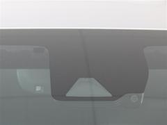 サポカーは、高齢運転者を含めたすべてのドライバーによる交通事故の発生防止・被害軽減対策の一環として、国が推奨する新しい自動車安全コンセプトです。詳しくは販売店スタッフまでおたずねください。 5